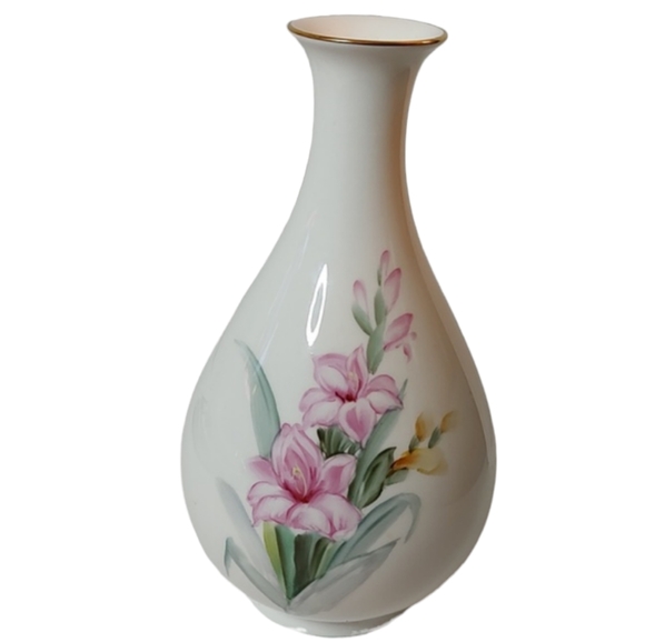 Vintage 1940's Noritake Nippon Toki Kaisha Signed Hand Painted Vase 7x4.25 - Picture 3 of 7